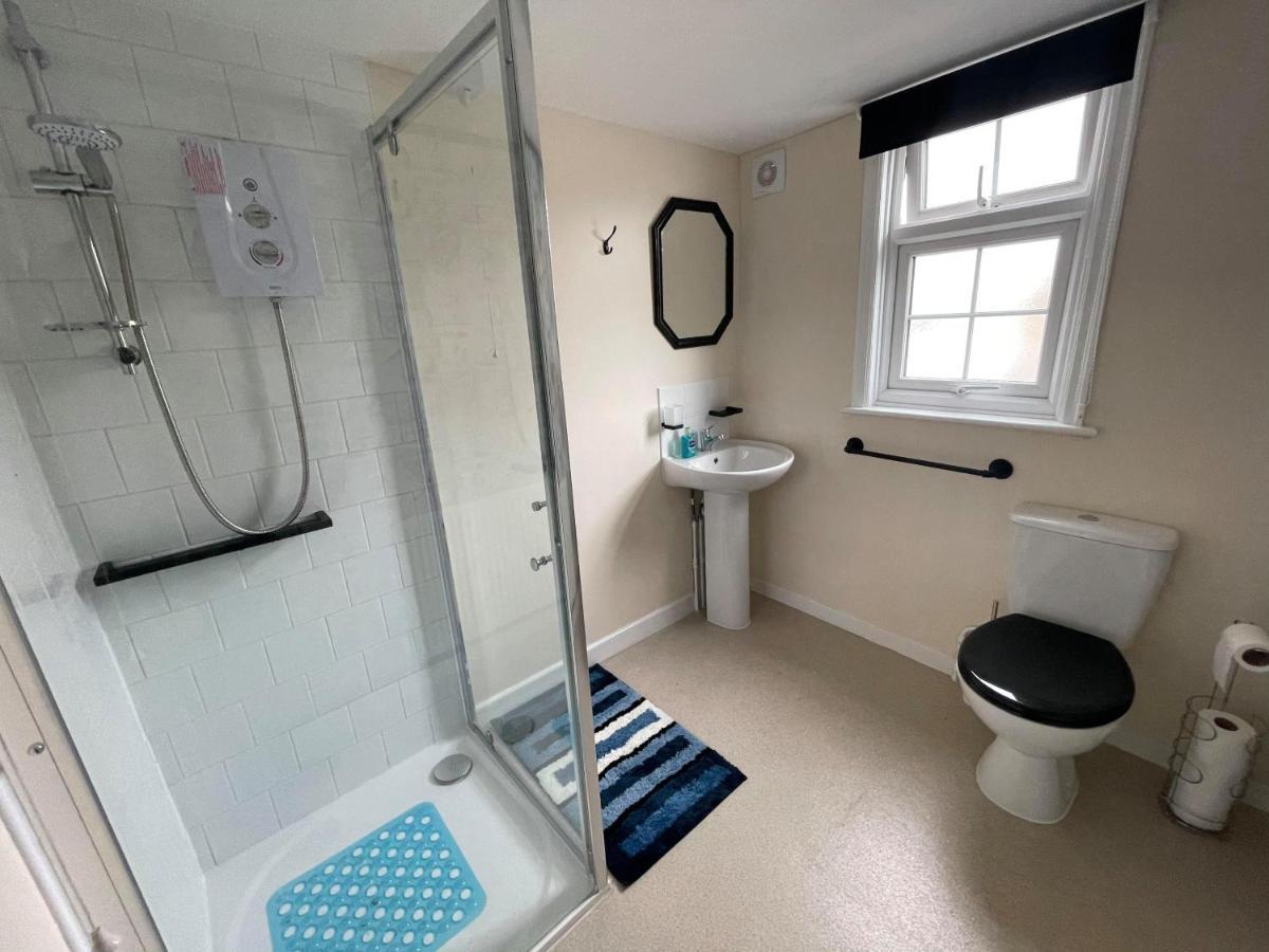 The Kings Arms Inn Stratton  외부 사진