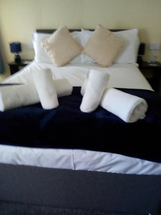 The Kings Arms Inn Stratton  외부 사진