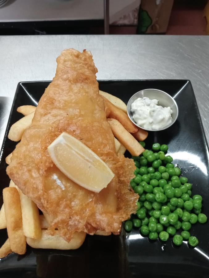 The Kings Arms Inn Stratton  외부 사진