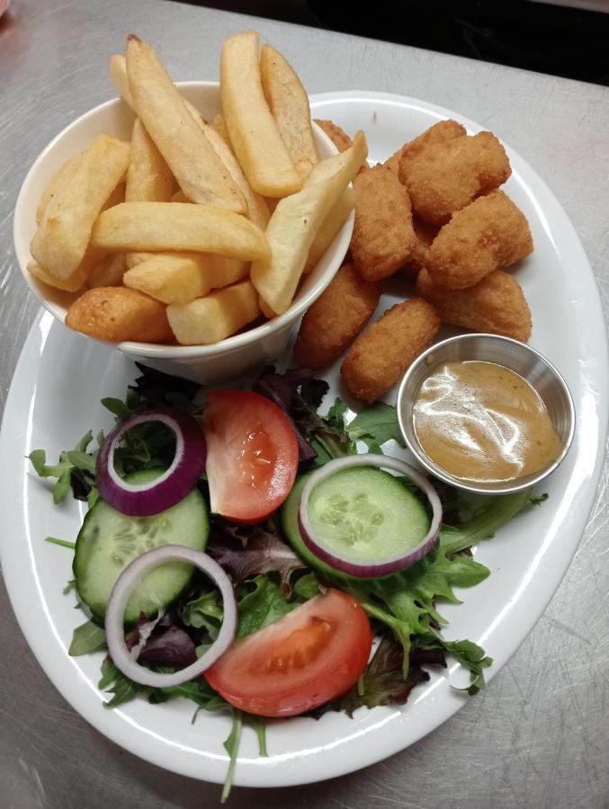 The Kings Arms Inn Stratton  외부 사진