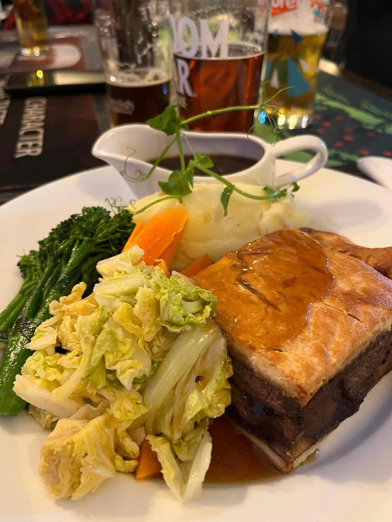 The Kings Arms Inn Stratton  외부 사진